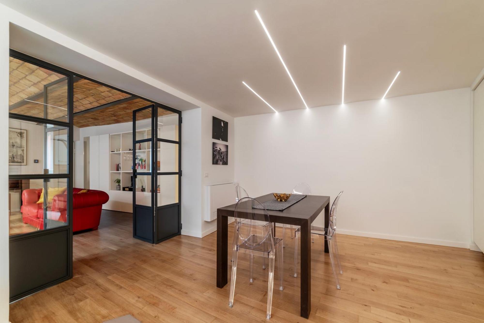 Luxury 3 Beds 3 Baths, Few Steps From Center * Rom