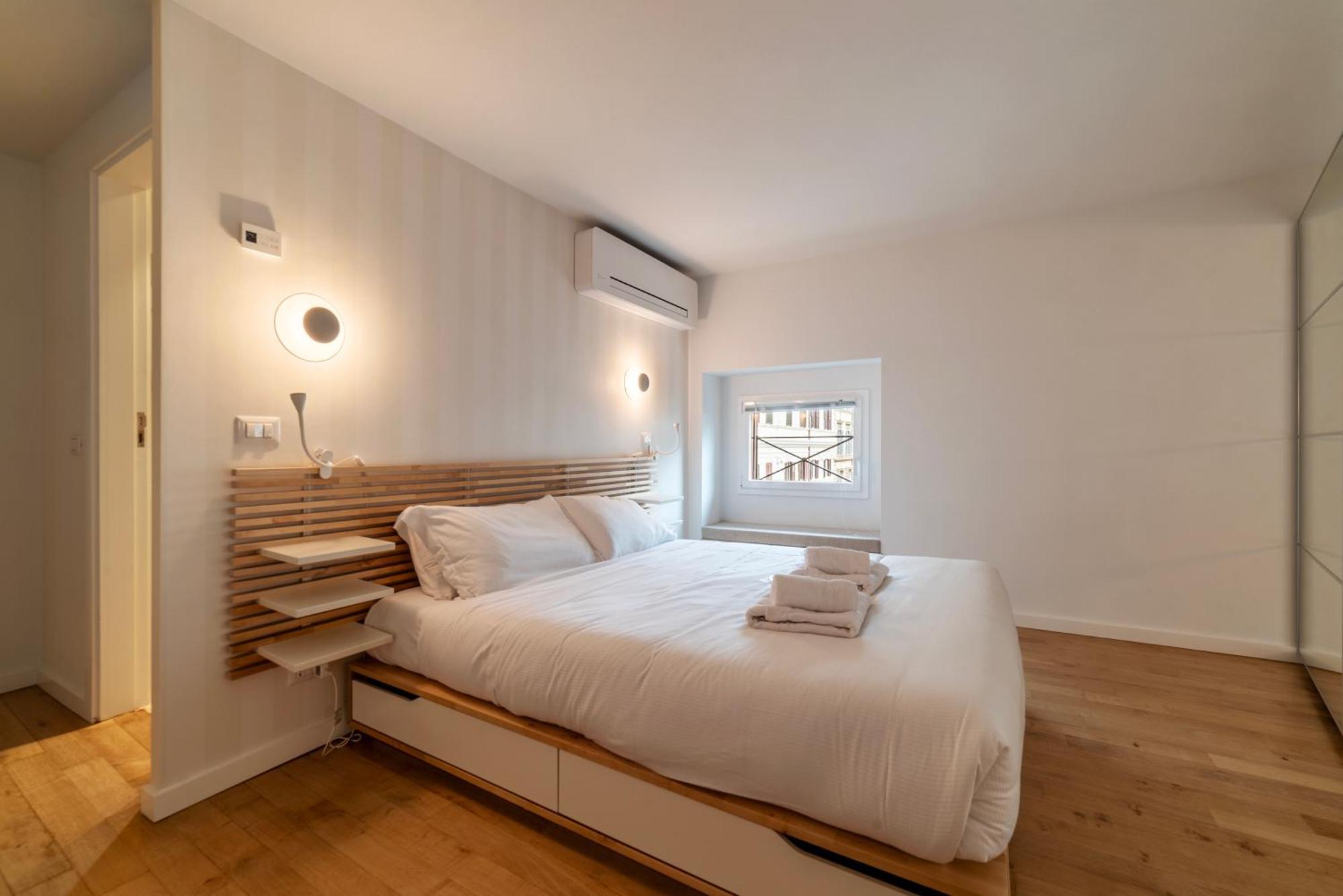 Apartment Luxury 3 Beds 3 Baths, Few Steps From Center Rom